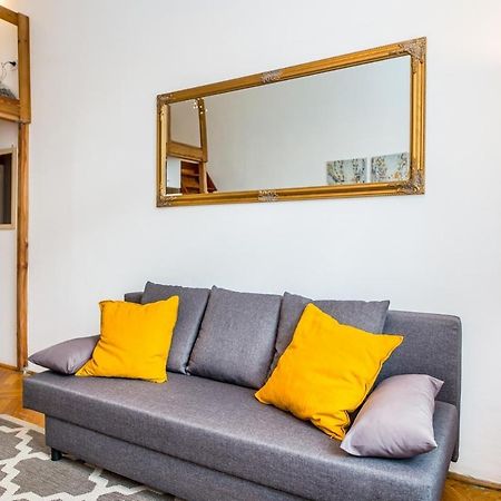 Miodowa Apartment Krasków Εξωτερικό φωτογραφία