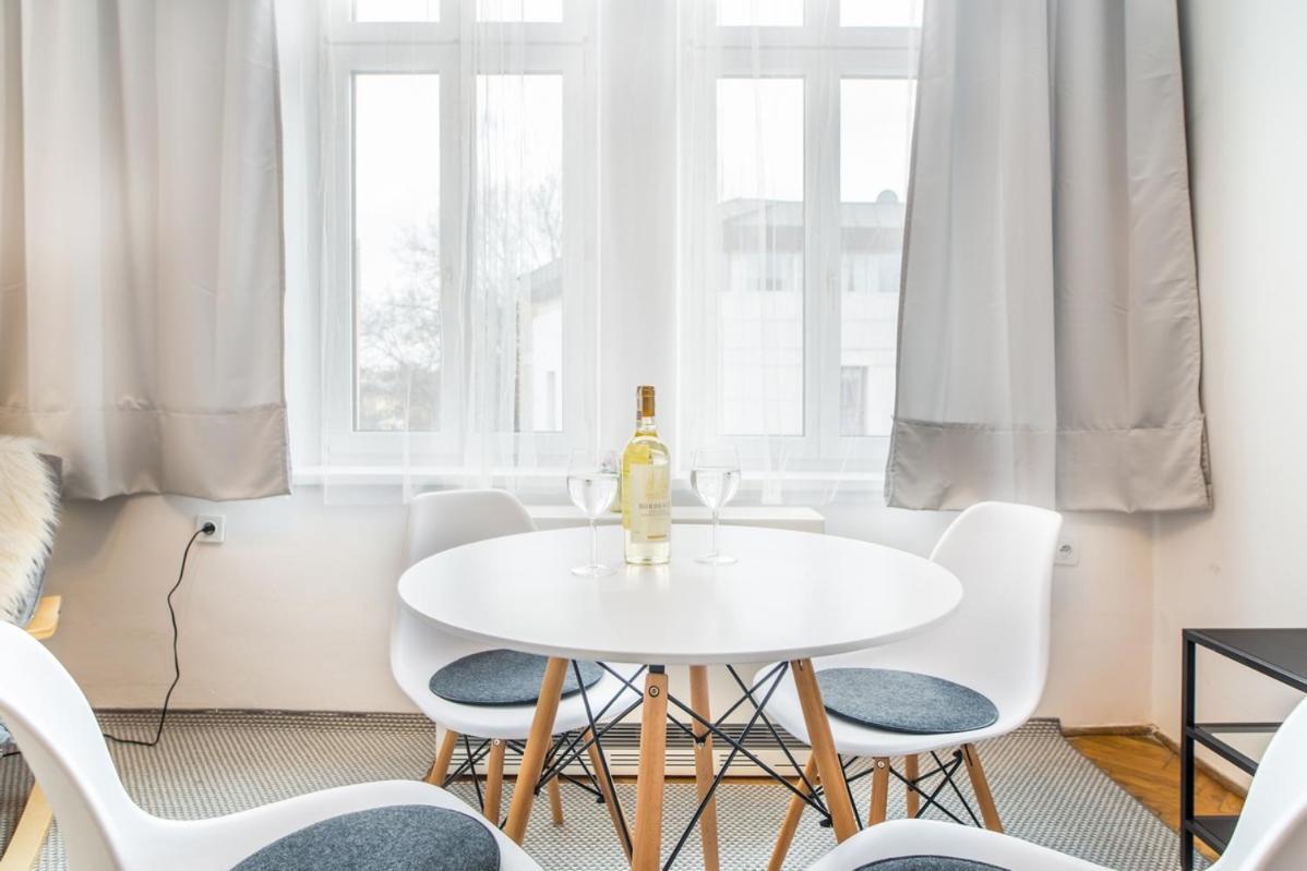 Miodowa Apartment Krasków Εξωτερικό φωτογραφία