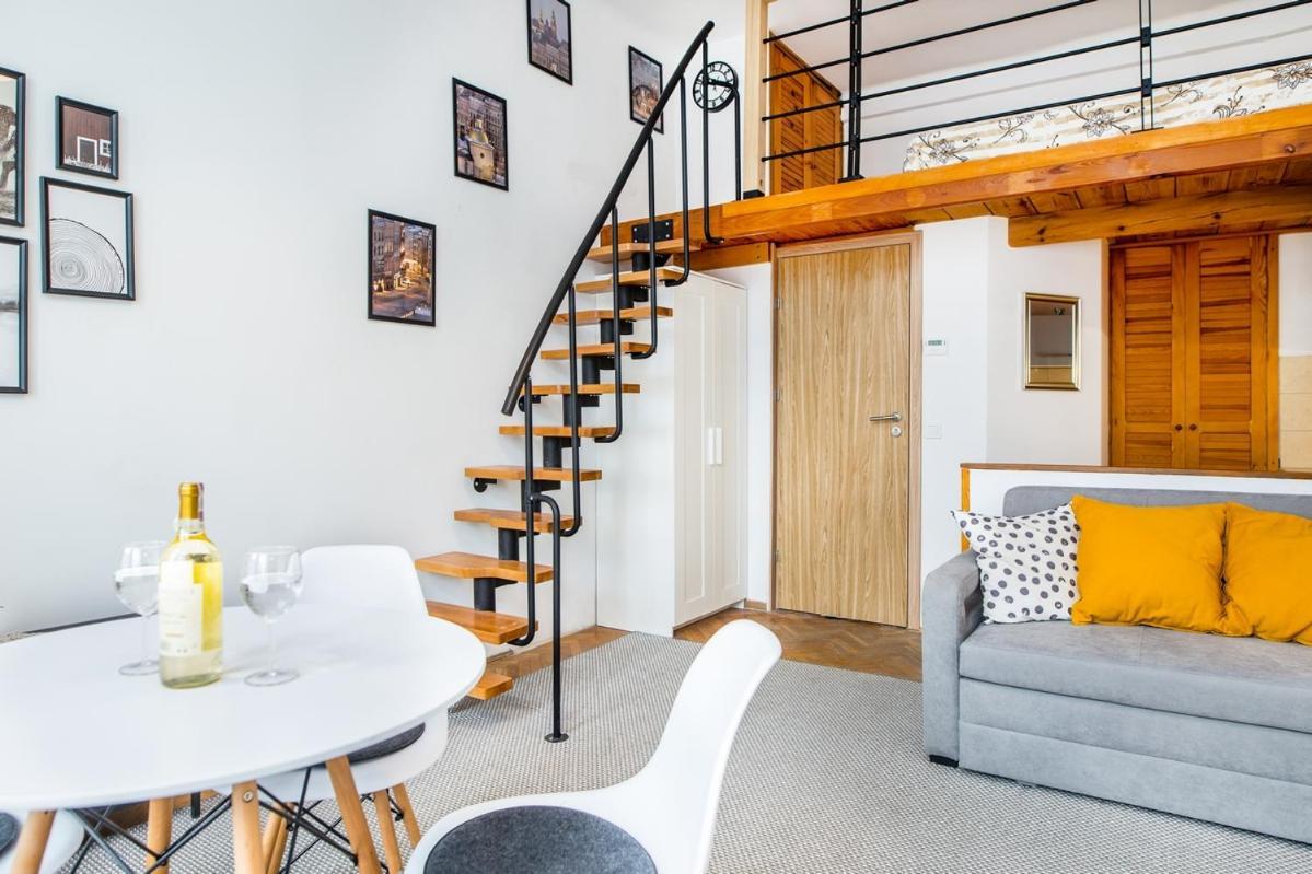 Miodowa Apartment Krasków Εξωτερικό φωτογραφία